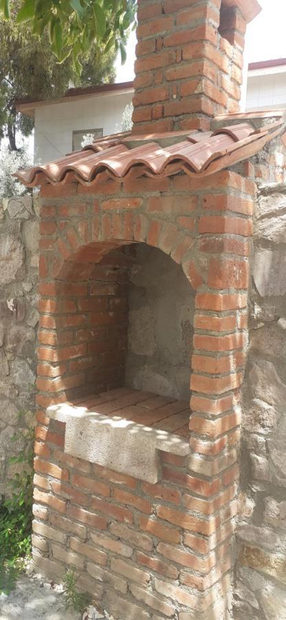 Ayvalik Pansiyon Exterior photo